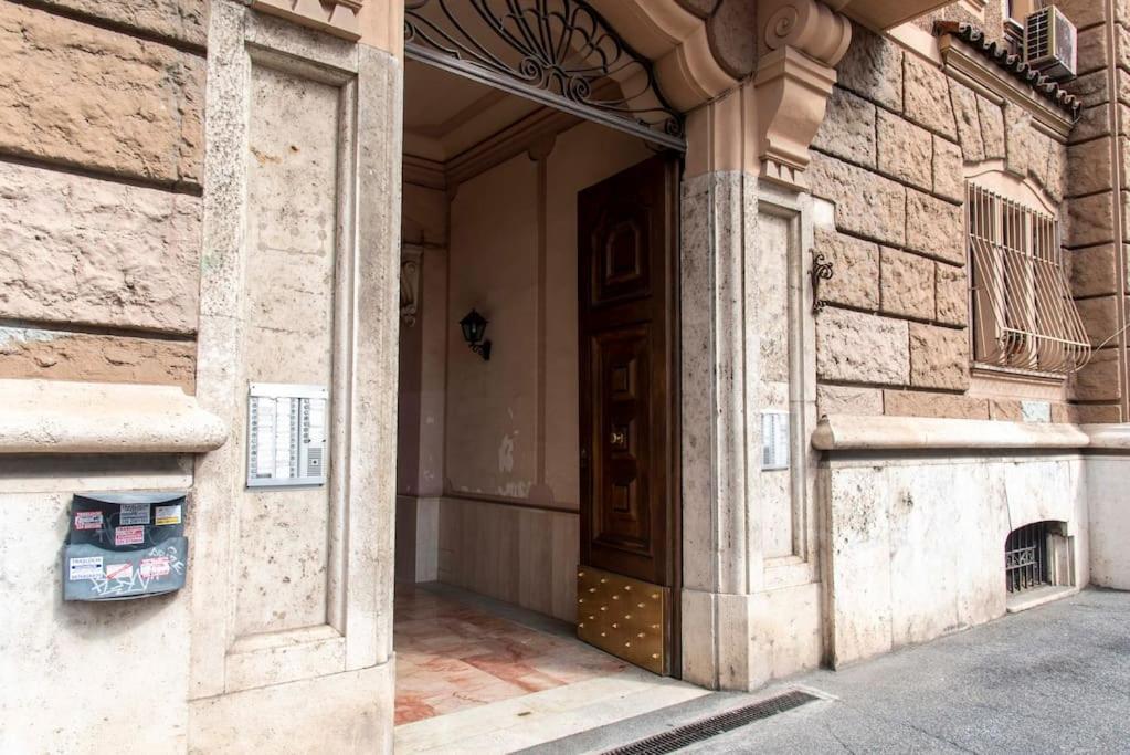 Domus Viola In San Giovanni Řím Exteriér fotografie